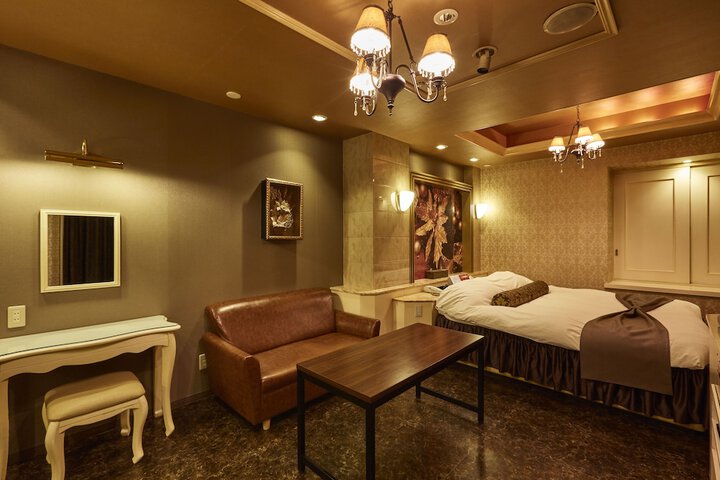 Room 13 of 70