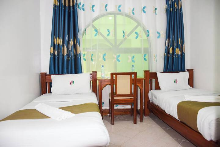 Room 8 of 31