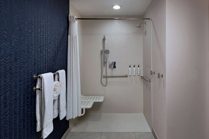 Room 30 of 48