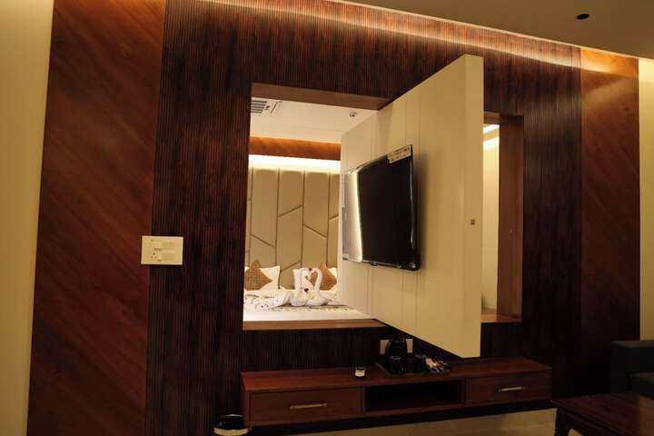 Room 6 of 21