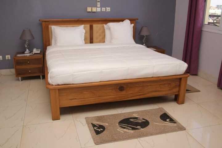 Room 26 of 144