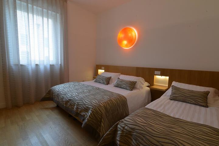 Room 30 of 58