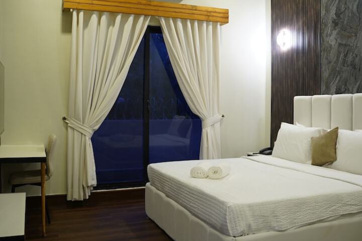 Room 14 of 84
