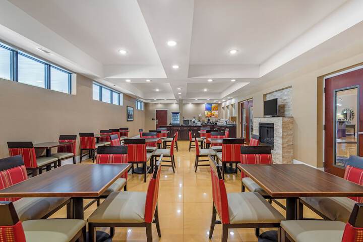 Breakfast/Coffee Service 78 of 92