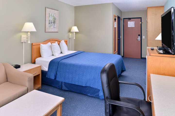 Room 5 of 49