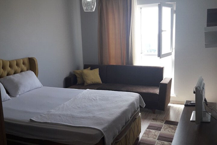 Room 6 of 26