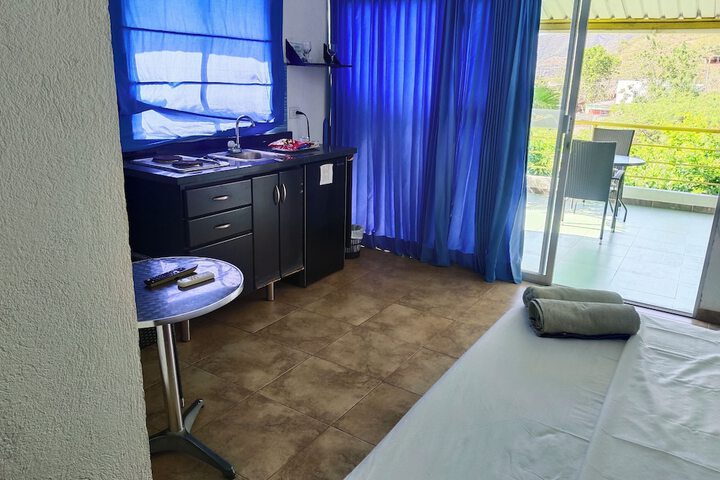 Room 4 of 36