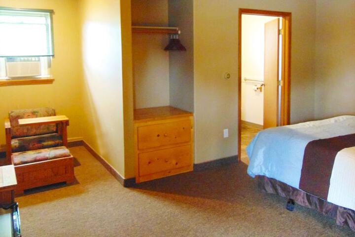 Room 5 of 51