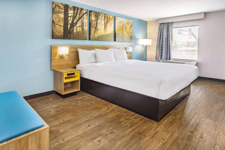 2 Double Beds (1 of 7)