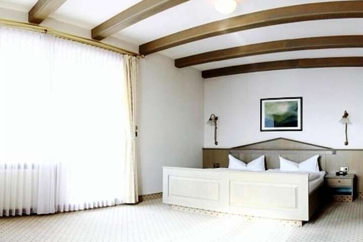 Room 35 of 67