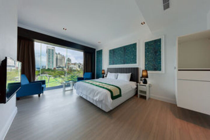 Room 29 of 36