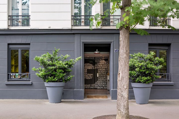 Hotel Entry