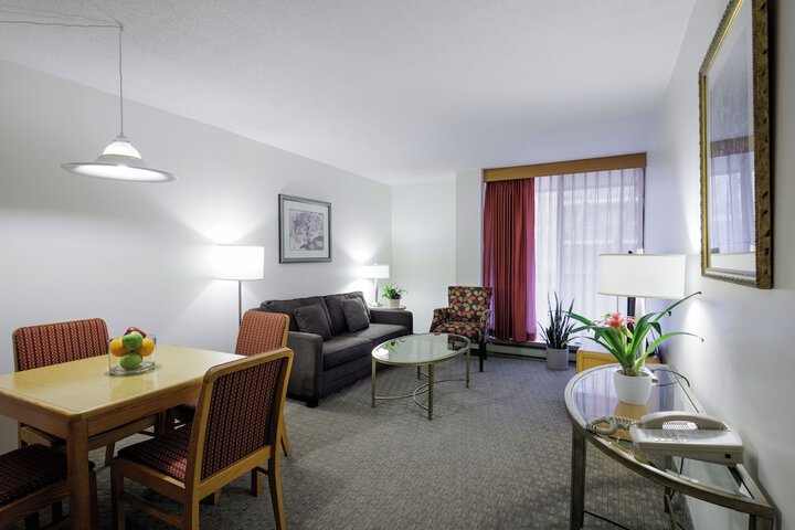 Room 27 of 46