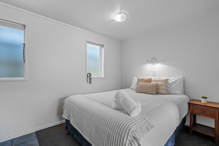 Room 16 of 146
