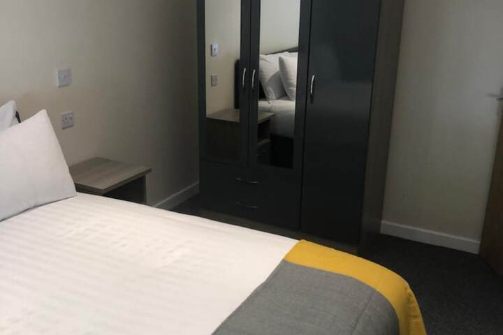 Room 12 of 40