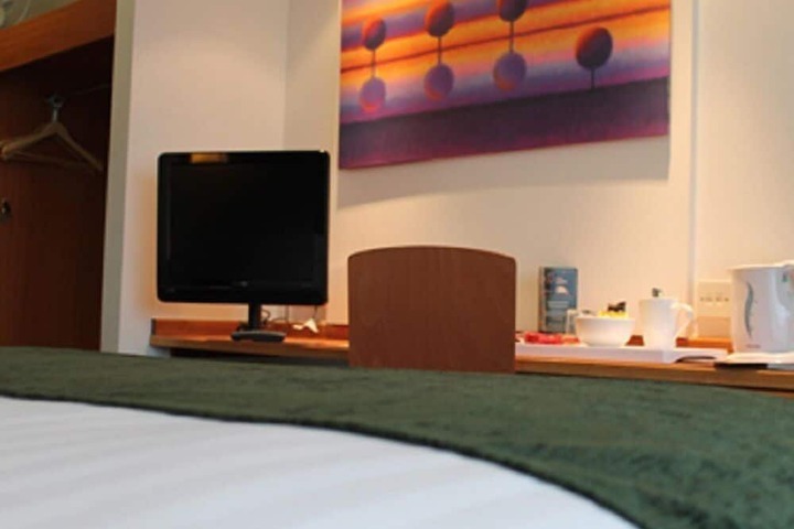 Room 6 of 34