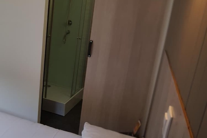 Room 17 of 45