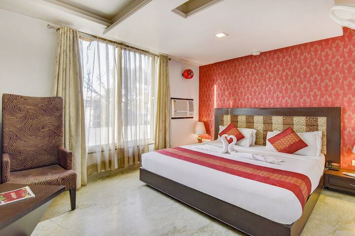 Room 4 of 44