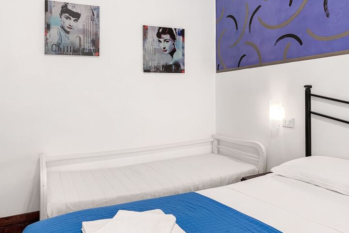 Room 5 of 69