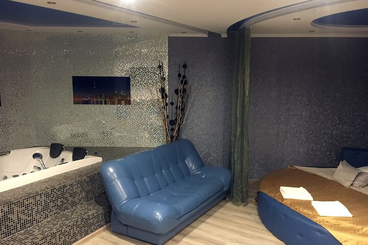 Room 12 of 68