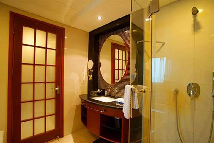 Clean Restrooms