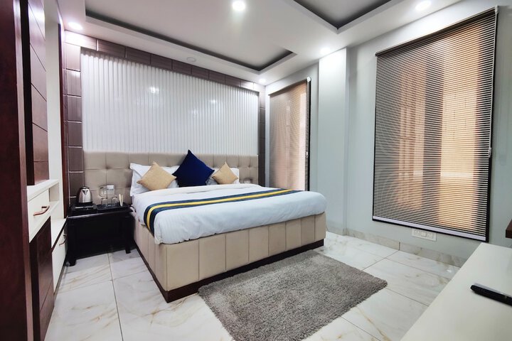 Room 45 of 63
