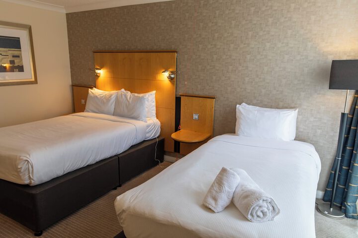 Room 54 of 292