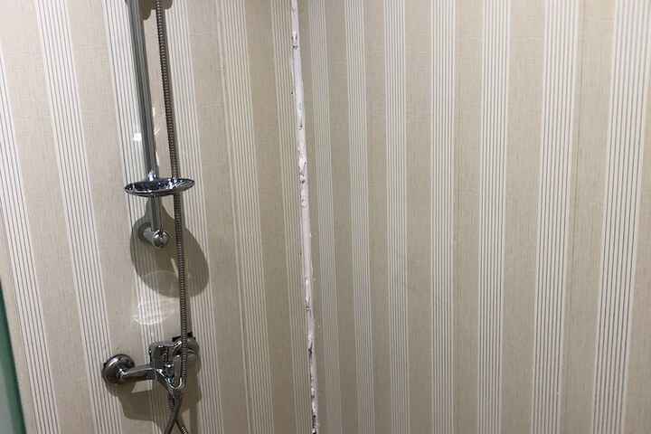 Room 32 of 38