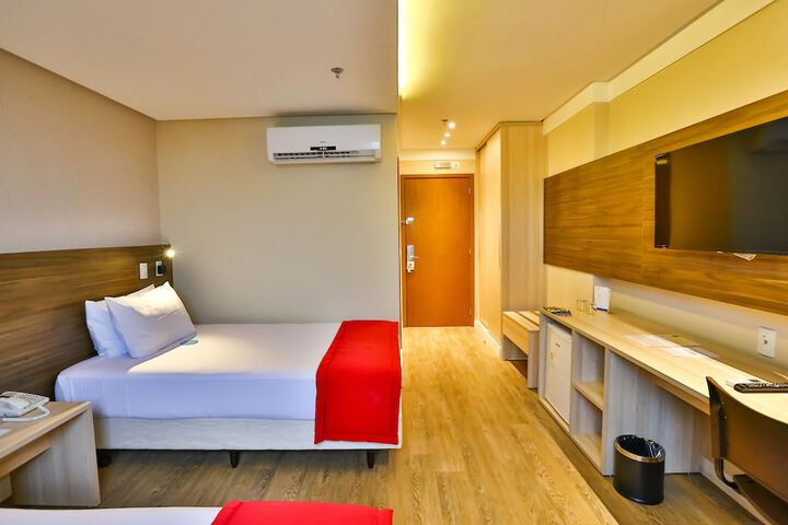 Room 17 of 50