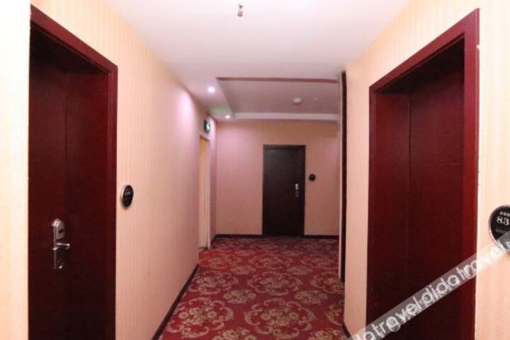 Hotel Interior 12 of 32