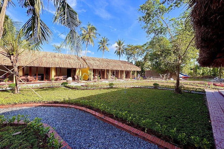 Hotel Exterior 109 of 109