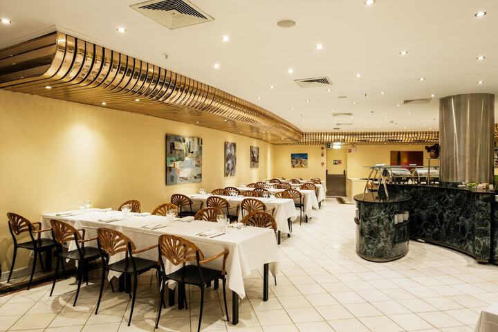 Dining 52 of 142