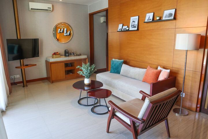 Room 28 of 147