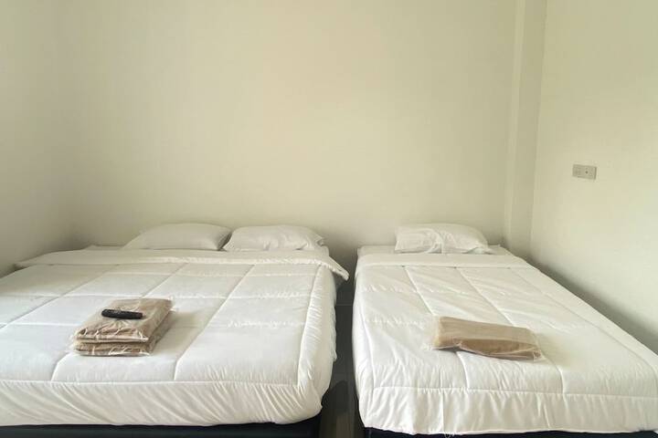 Room 18 of 43