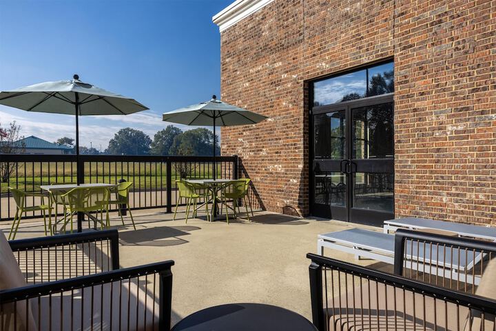 Terrace/Patio 39 of 40