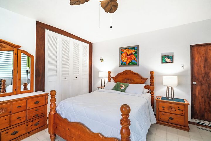 Room 2 of 48