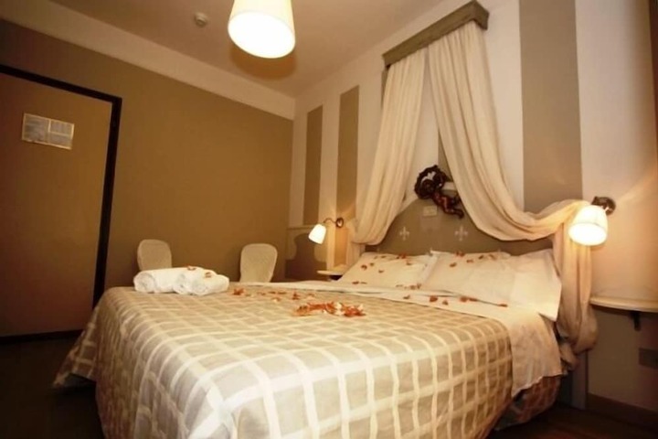 Room 13 of 62