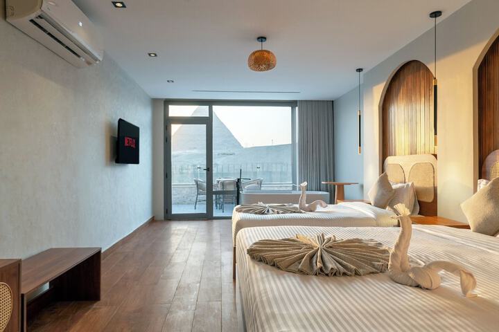 Room 53 of 75