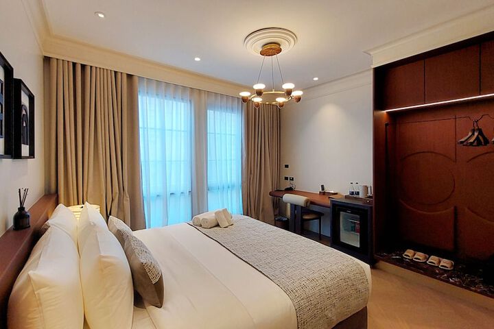 Room 9 of 40