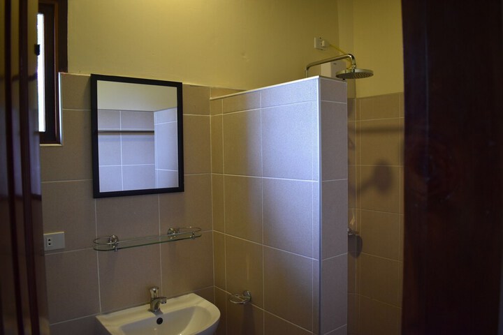 Room 15 of 36