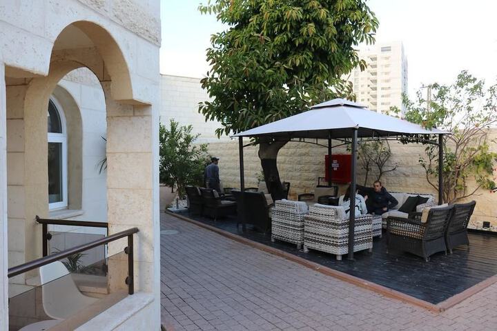 Hotel Exterior 56 of 64