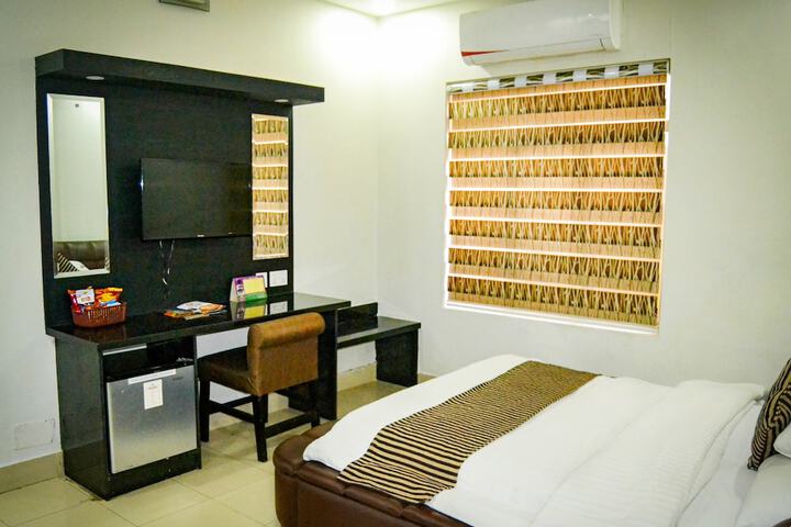 Room 21 of 47