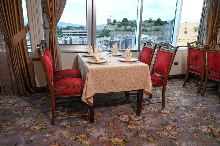 Dining 48 of 84