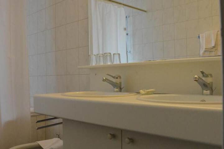 Room 26 of 36