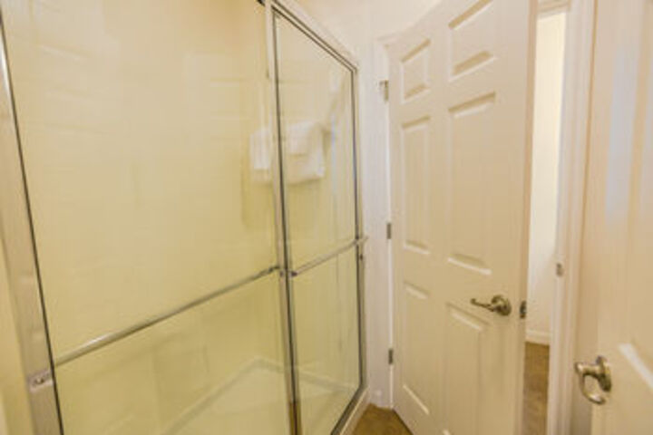 Room 16 of 105