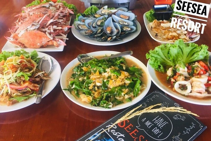 Dining 26 of 47