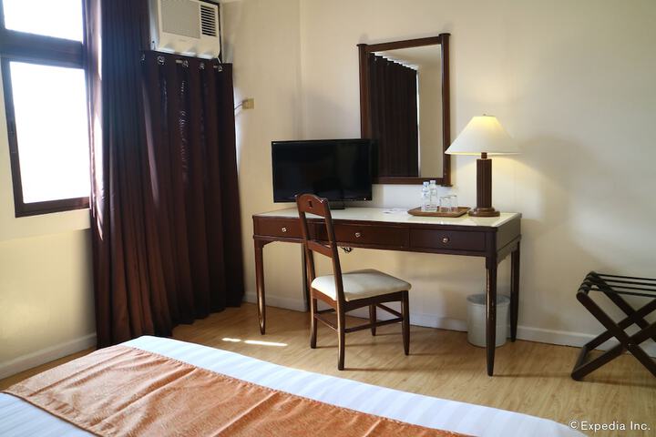 Room 57 of 77