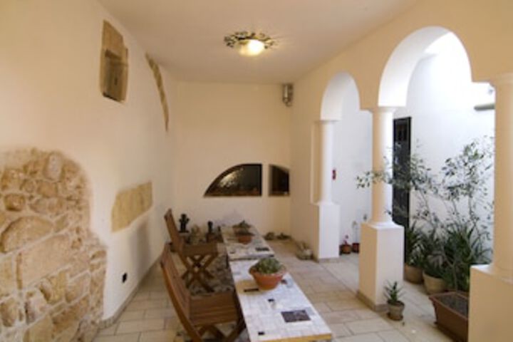 Altrovè