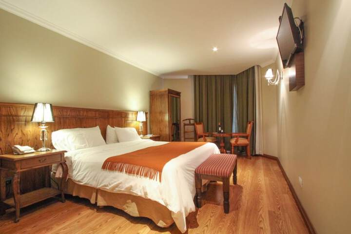 Room 3 of 66