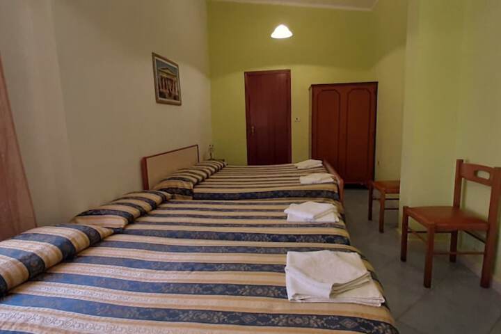 Room 16 of 16